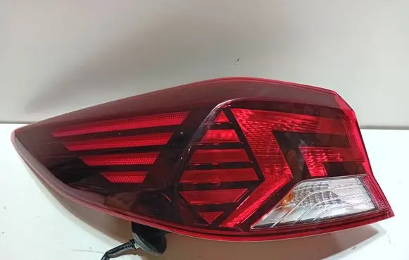 Hyundai Elantra VI Rear/tail lights 92401F2500