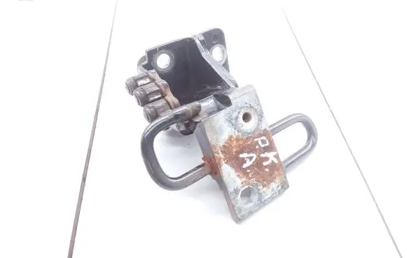 Audi A3 S3 8P Front door lower hinge 8E0831411E A046574