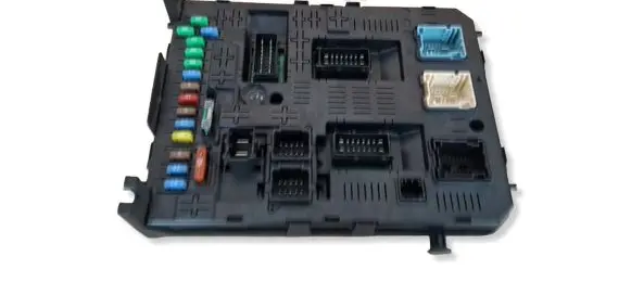 Peugeot 407 Comfort/convenience module BSI04EV