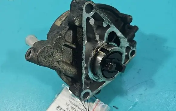 Opel Zafira B Vacuum pump 55205444 IMPRK1577289