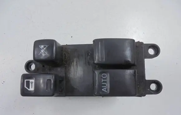 Nissan Almera Tino Electric window control switch