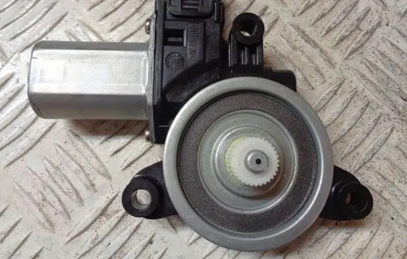 Mazda 2 Front door window regulator motor BHN95858X