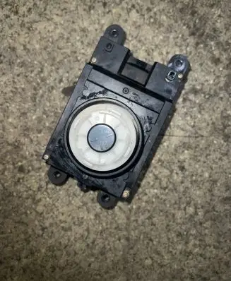 Multifunctional control switch/knob