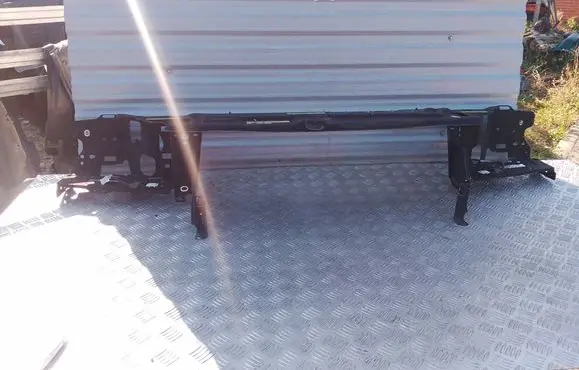 Volvo XC90 Top upper radiator support slam panel 