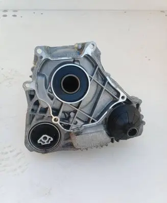 BMW 5 G30 G31 G38 Gearbox transfer box case 8487143 13774410 17B1780A0323