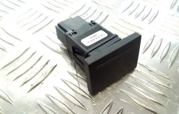 Volkswagen Touareg I Passenger airbag on/off switch 7L6919235B