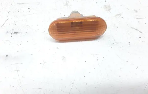 Ford Fiesta Front fender indicator light