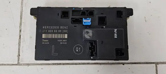 Mercedes-Benz E W211 Door control unit/module 2118208385