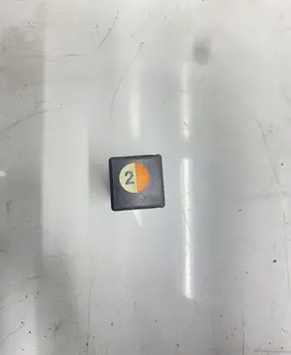 Audi A6 S6 C4 4A Other relay 813919082