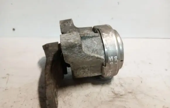 Ford Mondeo MK IV Engine mount vacuum valve 