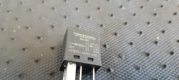 Volvo S70 V70 V70 XC Other relay 9441161 V23074-A4001-X40