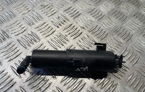 BMW 3 E90 E91 Headlight washer spray nozzle 7179311