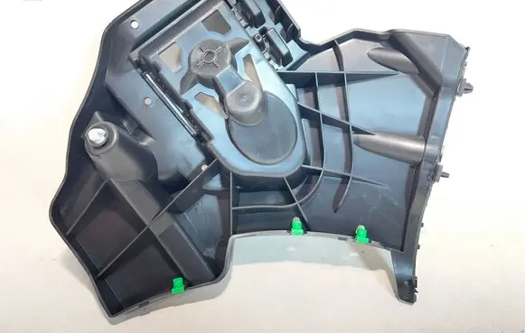 Volvo V40 Rear bumper mounting bracket 31395091