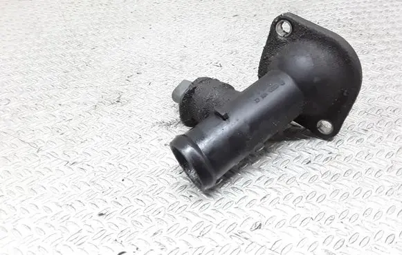 Engine coolant pipe/hose