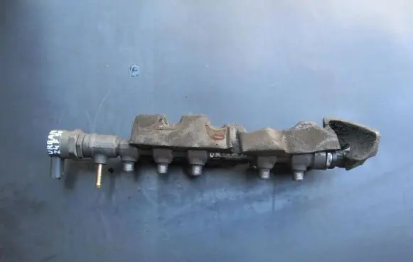 Toyota Urban Cruiser (XP110) Fuel main line pipe 0445214177 1077800531