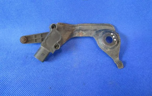 Audi A4 S4 B8 8K Rear air suspension level height sensor 1T0907503A 304002