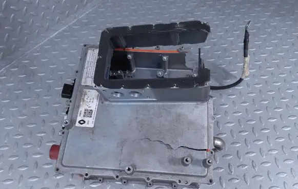 Dacia Spring Voltage converter inverter 296058584R 0BCDCDC