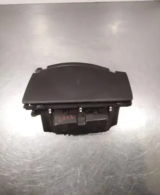 Glove box