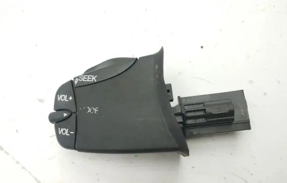 Multifunctional control switch/knob