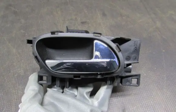 Peugeot 5008 Rear door interior handle 9683446577