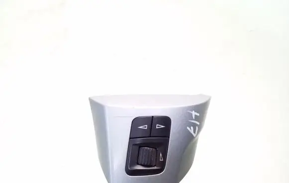 Opel Corsa D Steering wheel buttons/switches 13222332