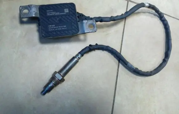 Volkswagen PASSAT B8 Lambda probe sensor 04L907805BG NE69600