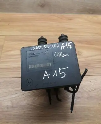 Volkswagen Golf Plus ABS Pump 1K0907379AC 00005305H0 10096003593