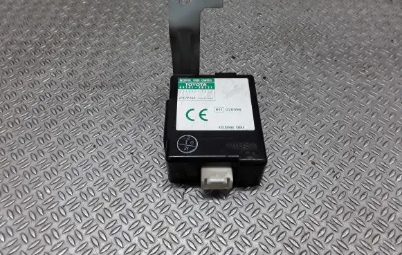 Toyota Previa (XR30, XR40) II Door central lock control unit/module 8974128131
