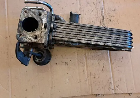 Audi A3 S3 8P EGR valve cooler 038131513AD 3210275