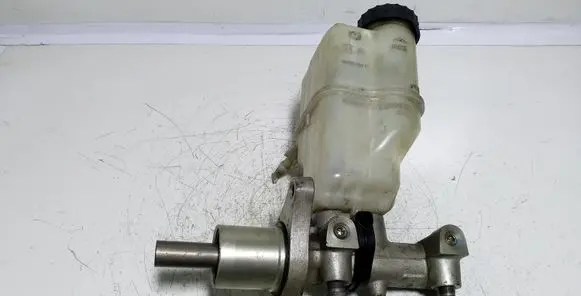 Peugeot 407 Master brake cylinder 9645980980