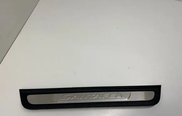 Hyundai Santa Fe Front sill trim cover 85873S1500