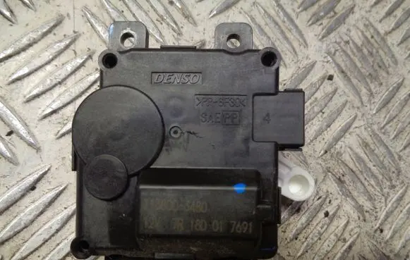 Mitsubishi Space Star Air flap motor/actuator 1138003480 7R18D017691