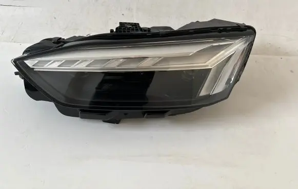 Audi A5 Headlight/headlamp 8w6941039 030112023300