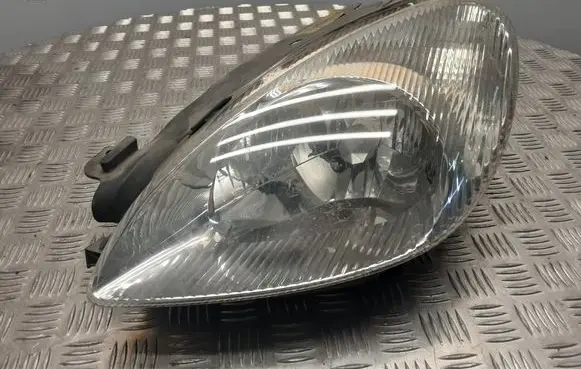 Citroen Xsara Picasso Headlight/headlamp 89300210