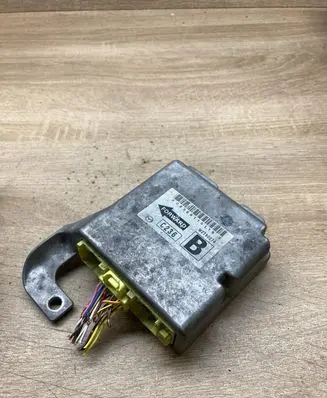Mazda 5 Airbag control unit/module W2T80274