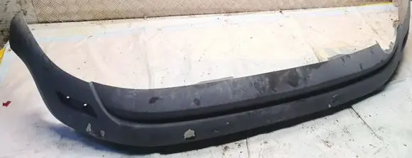 Front bumper lip