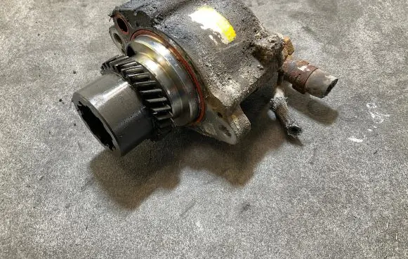 Toyota Hilux (AN10, AN20, AN30) Vacuum pump 2930067920