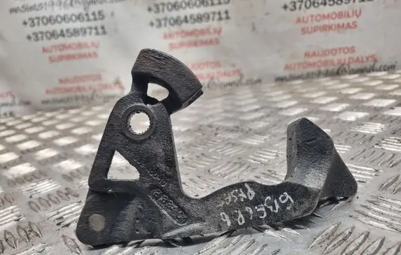 Volkswagen PASSAT B6 Gear selector/shifter in gearbox 1K0711051J