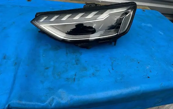 Audi A4 S4 B9 8W Headlight/headlamp 8W0941033D