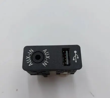 Mini Cooper Countryman R60 USB socket connector 84109229246