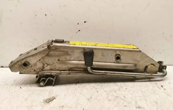 Audi A6 S6 C6 4F Lift Jack 8L0011031A