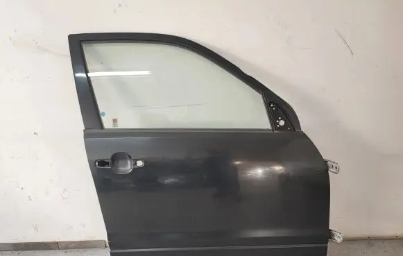 Suzuki Grand Vitara II Front door