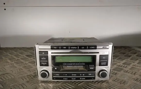 Hyundai Santa Fe Radio/CD/DVD/GPS head unit 961002B220