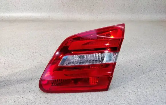 Mercedes-Benz B W246 W242 Tailgate rear/tail lights A2469066400