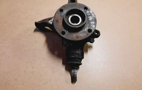 Peugeot 3008 I Front wheel hub spindle knuckle