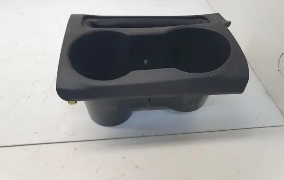Cup holder front