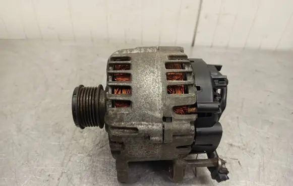 Volkswagen PASSAT B7 Generator/alternator 03L903023F 2607703A 112072050