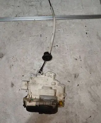 Audi A6 S6 C6 4F Front door lock 4F1837015