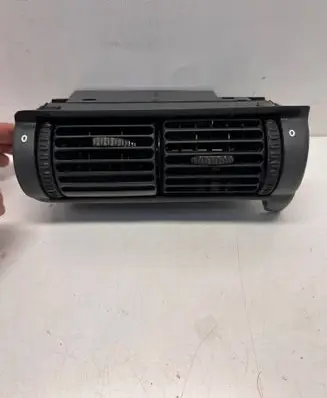 Opel Omega B1 Dash center air vent grill 90379986