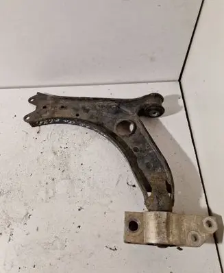 Volkswagen Golf V Front lower control arm/wishbone